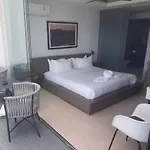 Aqua Villa 203
